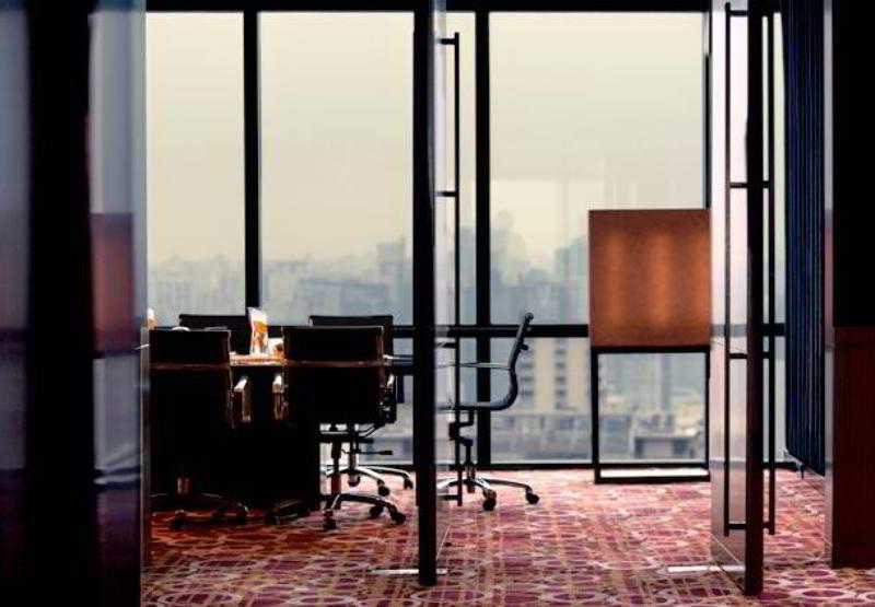 Renaissance Shanghai Zhongshan Park Hotel Бизнес фото