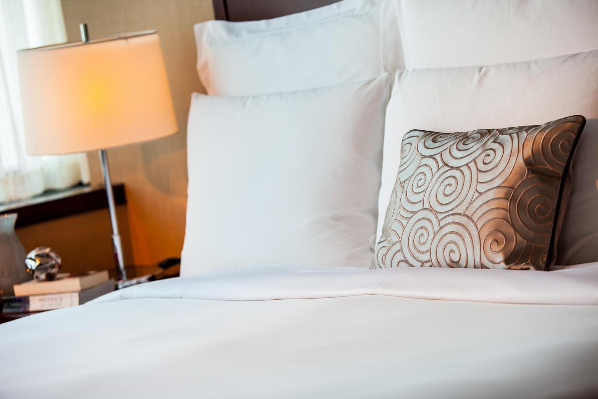 Renaissance Shanghai Zhongshan Park Hotel Экстерьер фото