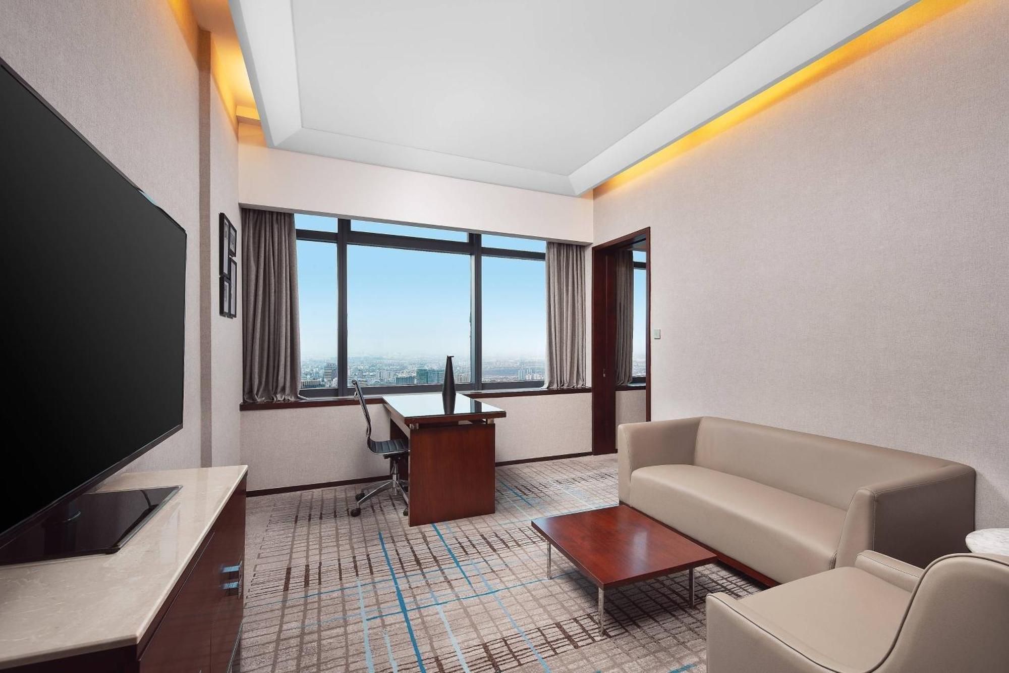Renaissance Shanghai Zhongshan Park Hotel Экстерьер фото