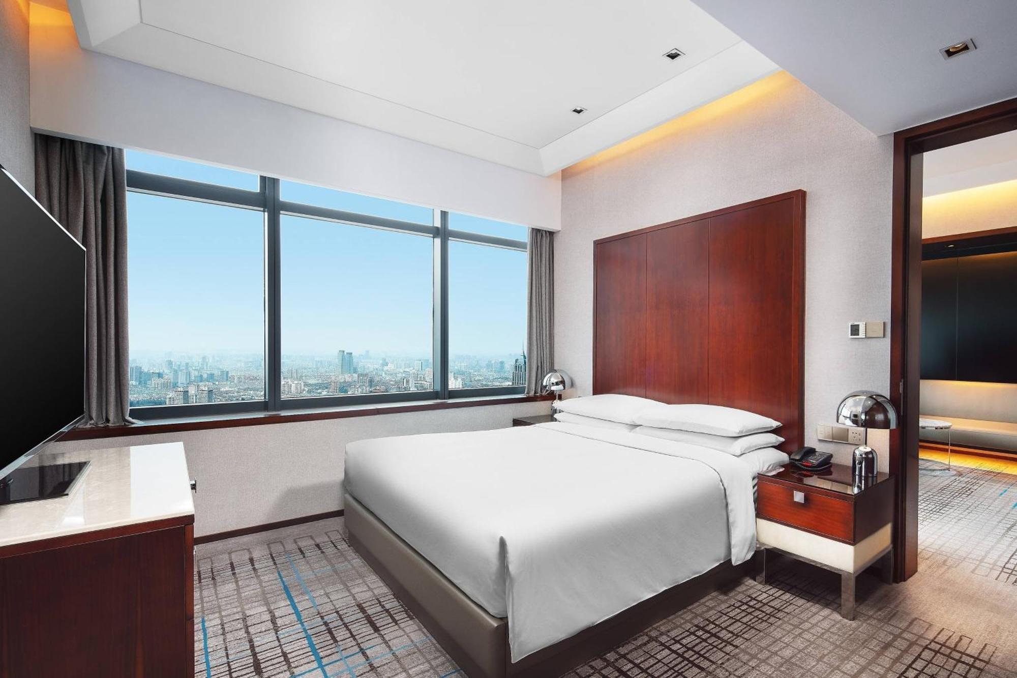 Renaissance Shanghai Zhongshan Park Hotel Экстерьер фото