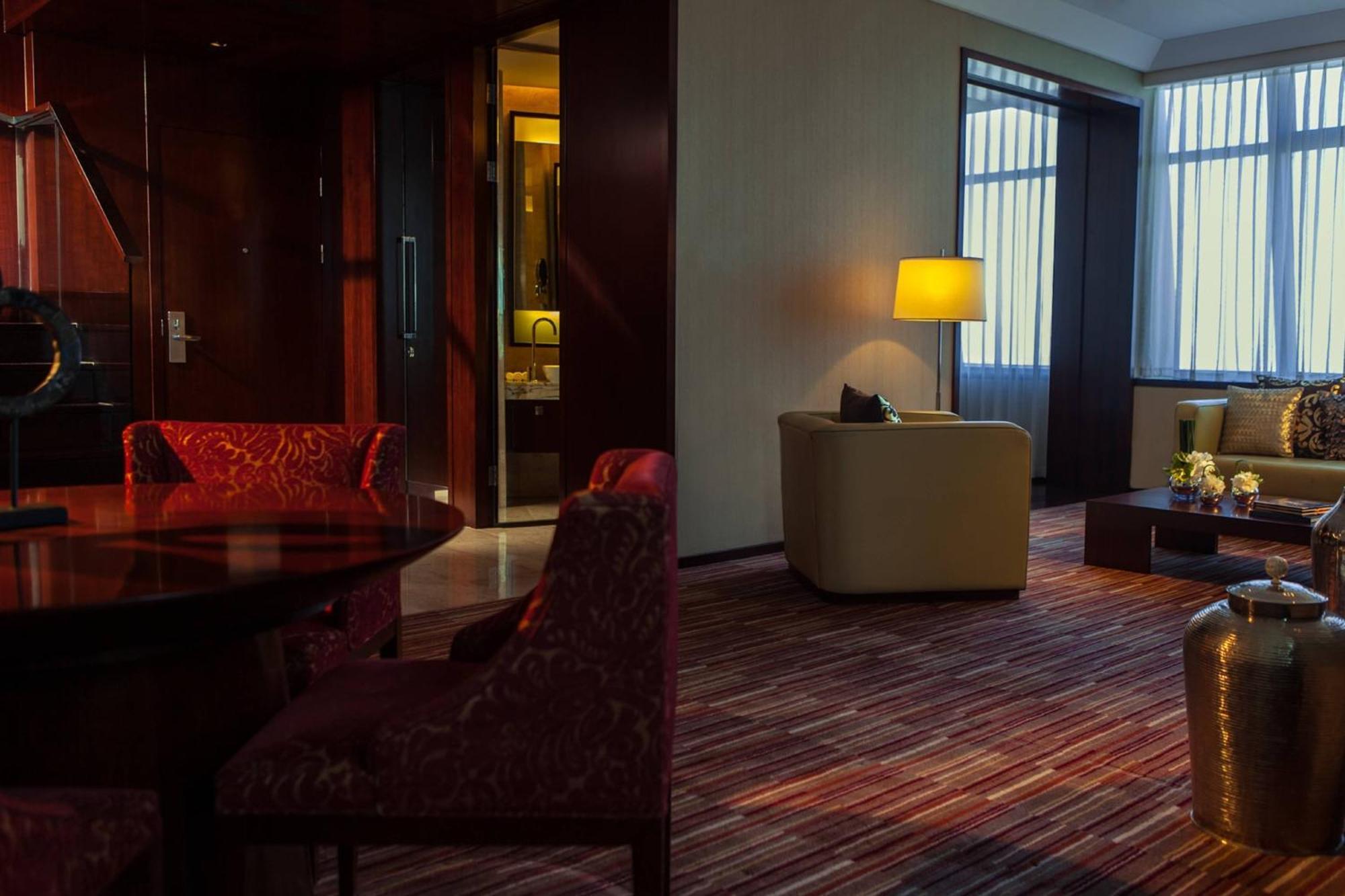 Renaissance Shanghai Zhongshan Park Hotel Экстерьер фото