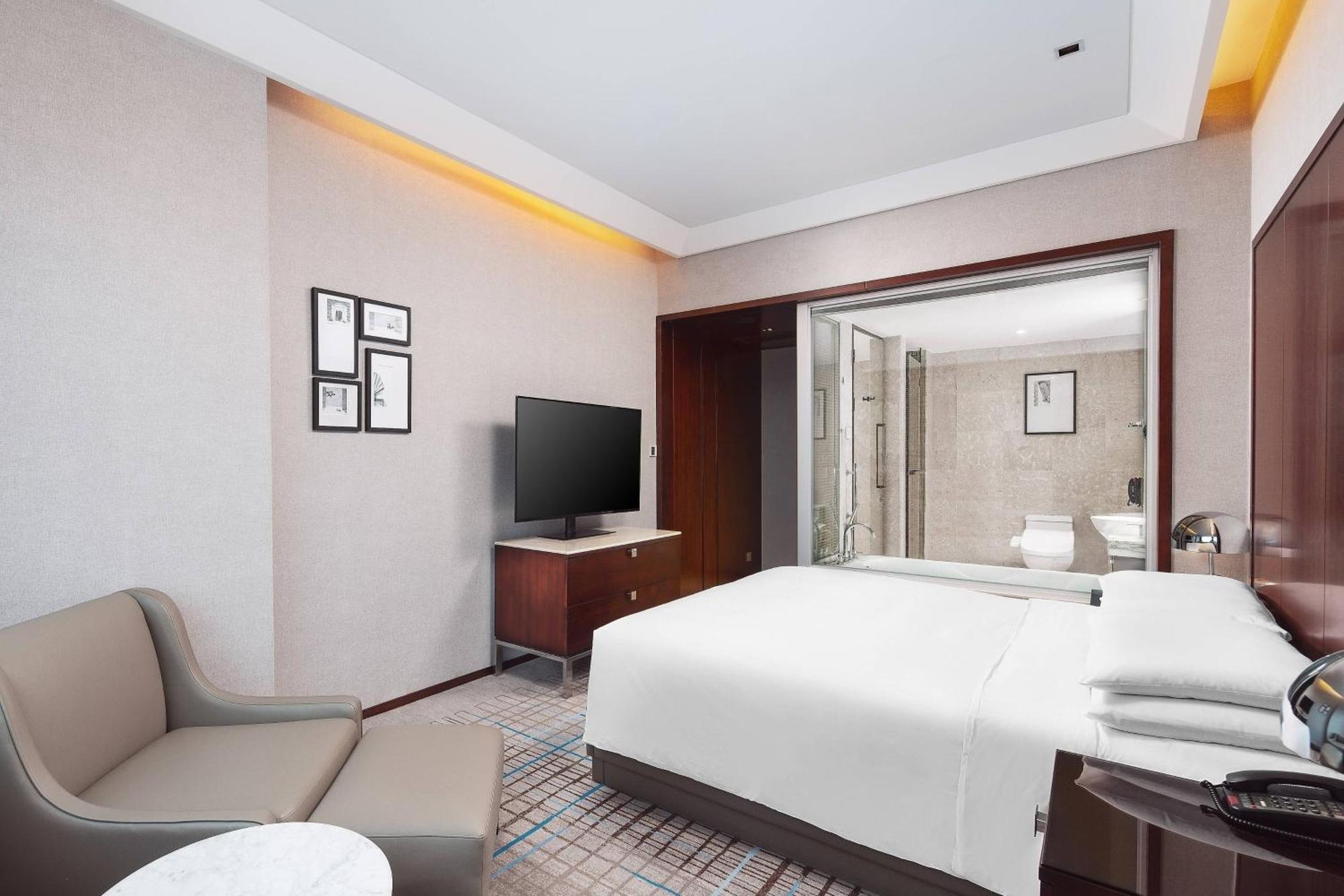 Renaissance Shanghai Zhongshan Park Hotel Экстерьер фото