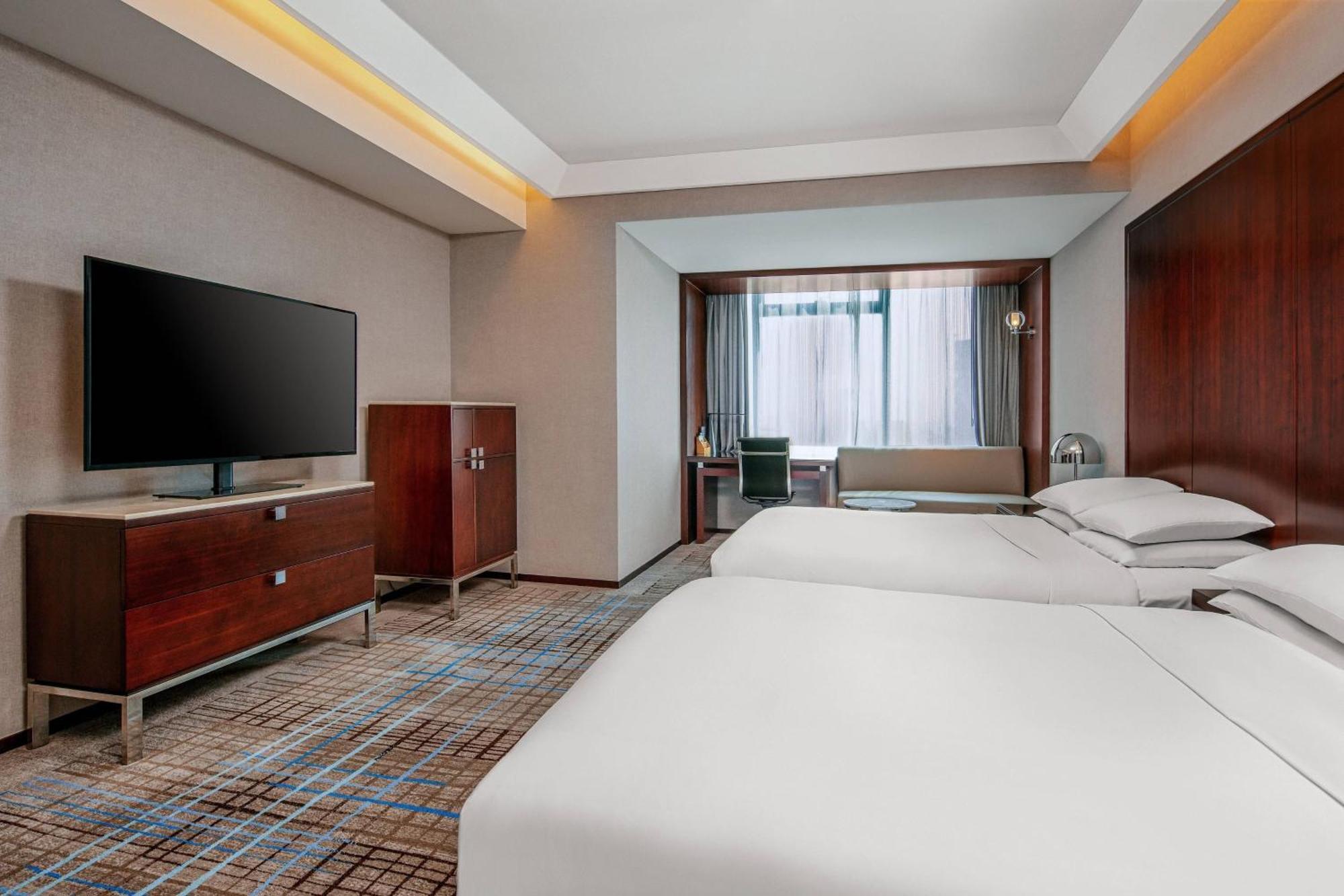 Renaissance Shanghai Zhongshan Park Hotel Экстерьер фото