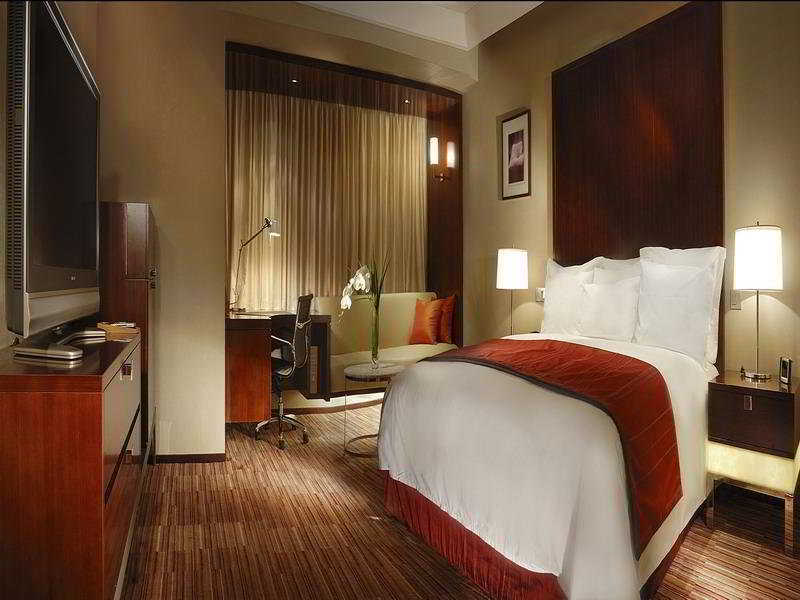 Renaissance Shanghai Zhongshan Park Hotel Экстерьер фото